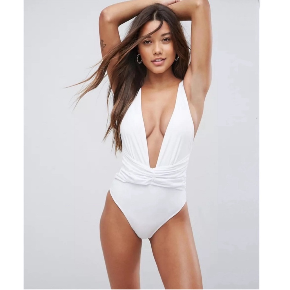 NWT ASOS DESIGN Plunge Ruched Front One Piece Swimsuit White Size 0P